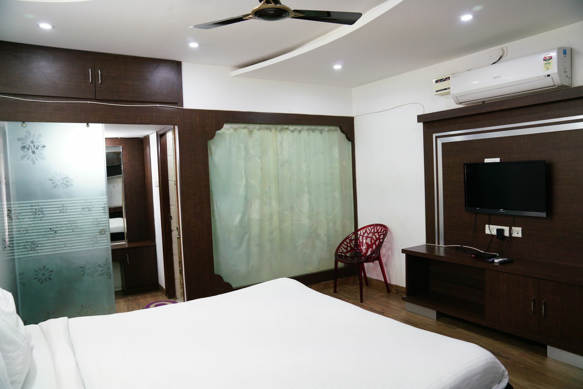 Hitech Shilparamam Guest House Хайдарабад Экстерьер фото