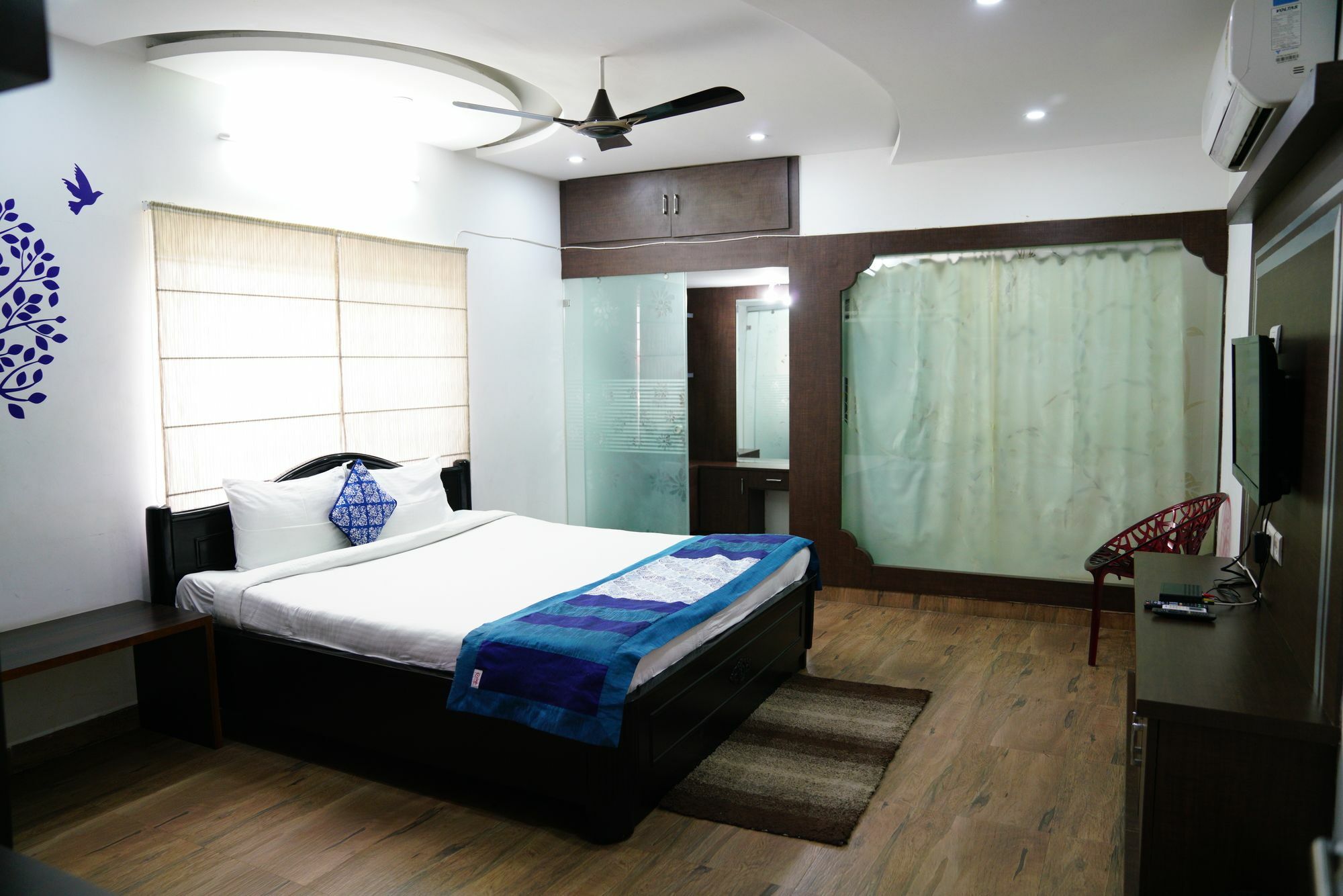Hitech Shilparamam Guest House Хайдарабад Экстерьер фото
